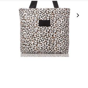 NWT Aloha Collection Day Tripper in Leopard Cub
